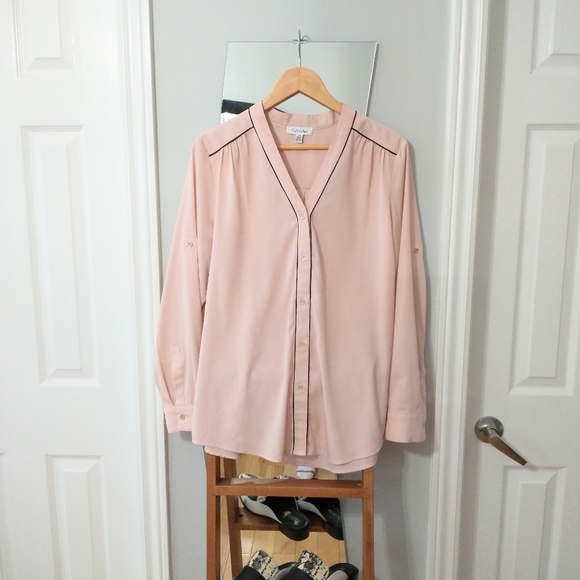 Calvin Klein Tops - Calvin Klein blouse L
